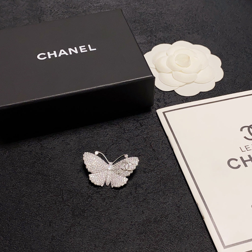 18K Chanel Butterfly Diamonds Brooch White Gold-Colour Hardware