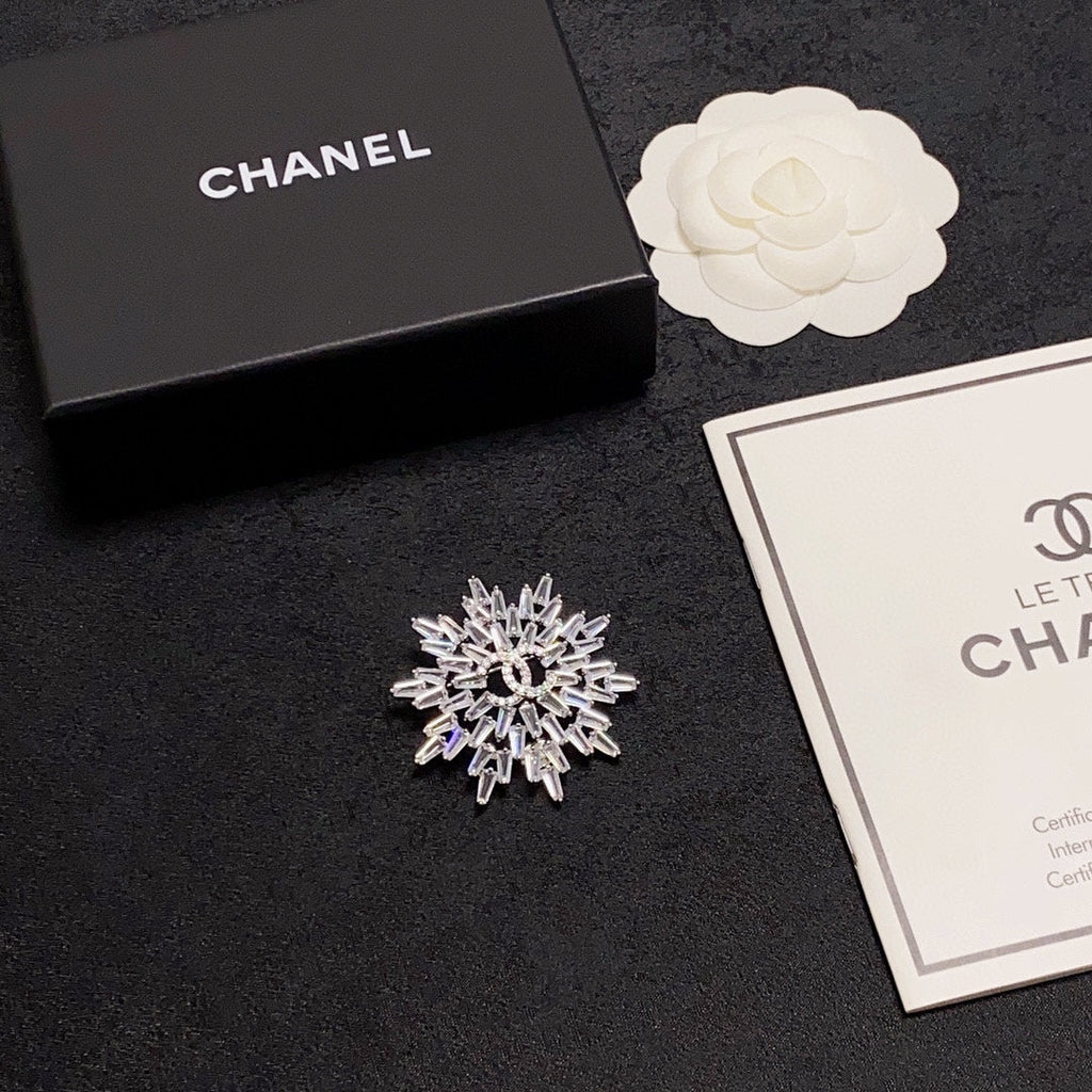 18K Chanel Snow Flower Brooch White Gold-Colour Hardware Crystals