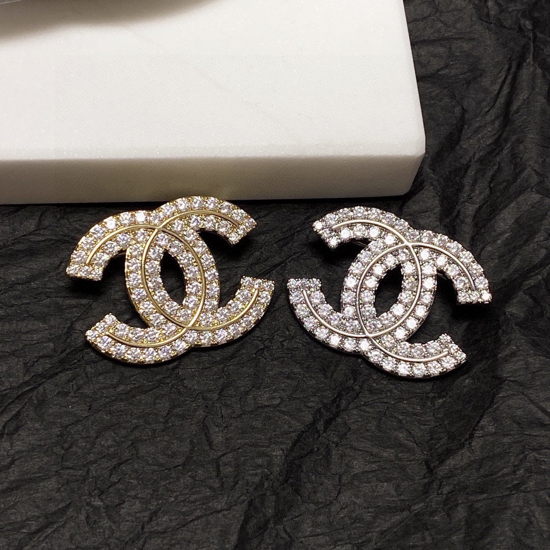 18K Chanel Diamonds Set Brooch Yellow White Gold-Colour Hardware