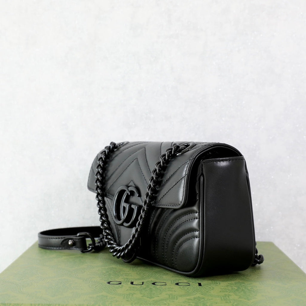 Gucci GG Marmont Black Matelass¨¦ Shoulder Bag
