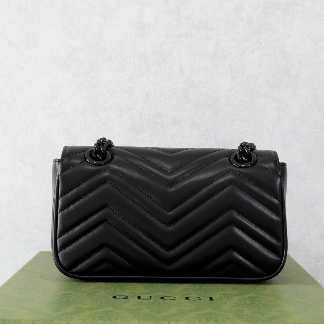 Gucci GG Marmont Black Matelass¨¦ Shoulder Bag