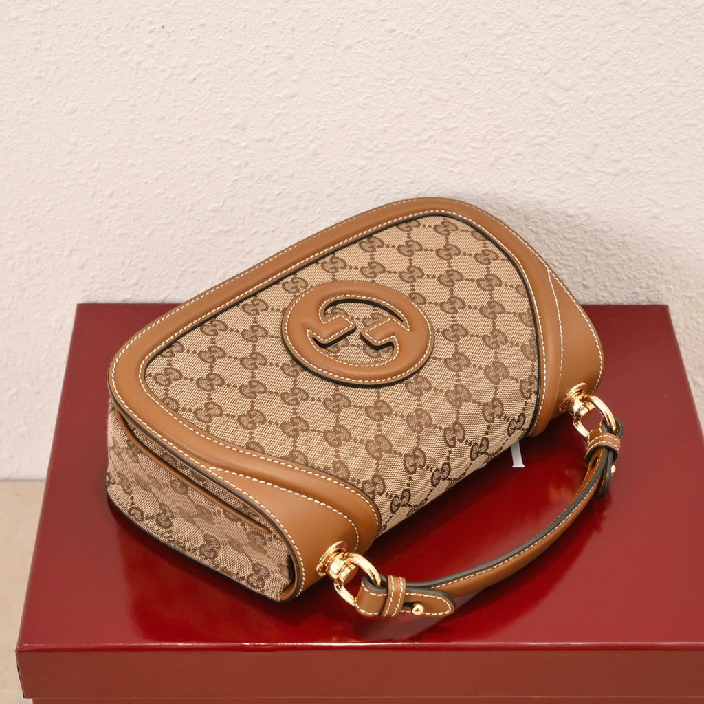 Gucci GG Emblem Mini Tote Bag ¨C 815714