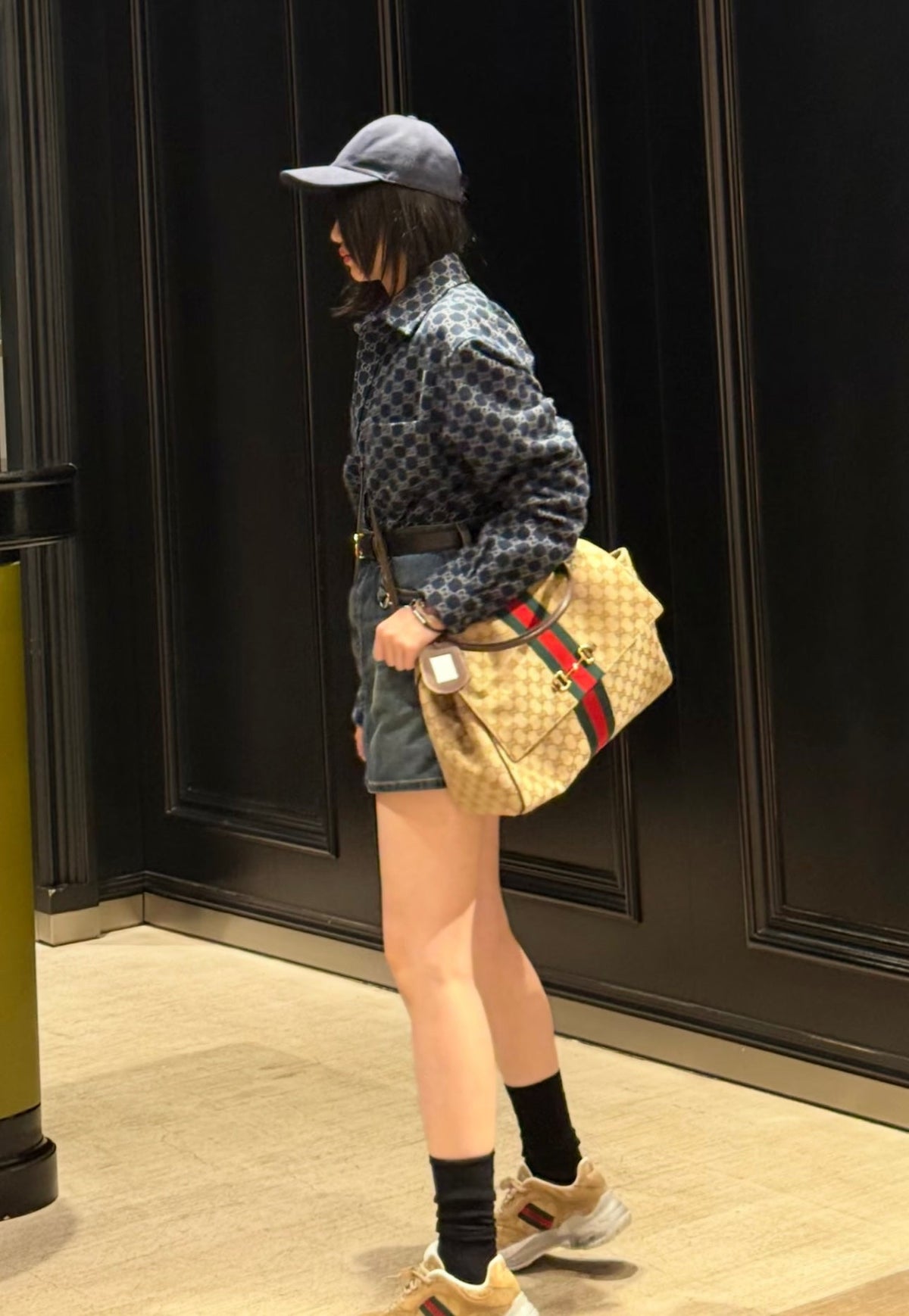 Gucci GG Paparazzo Medium Handbag ¨C 875018