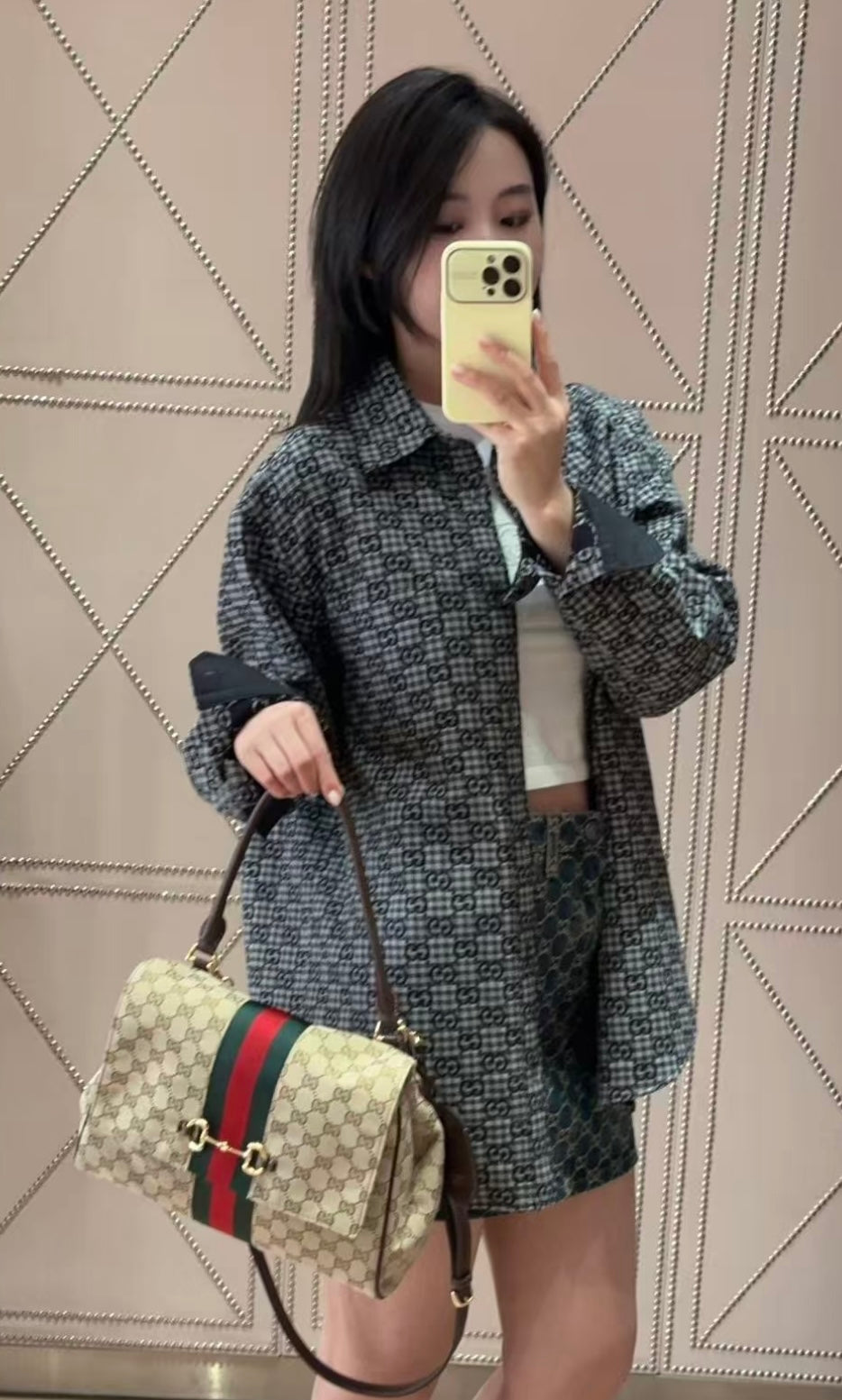 Gucci GG Paparazzo Medium Handbag ¨C 875018