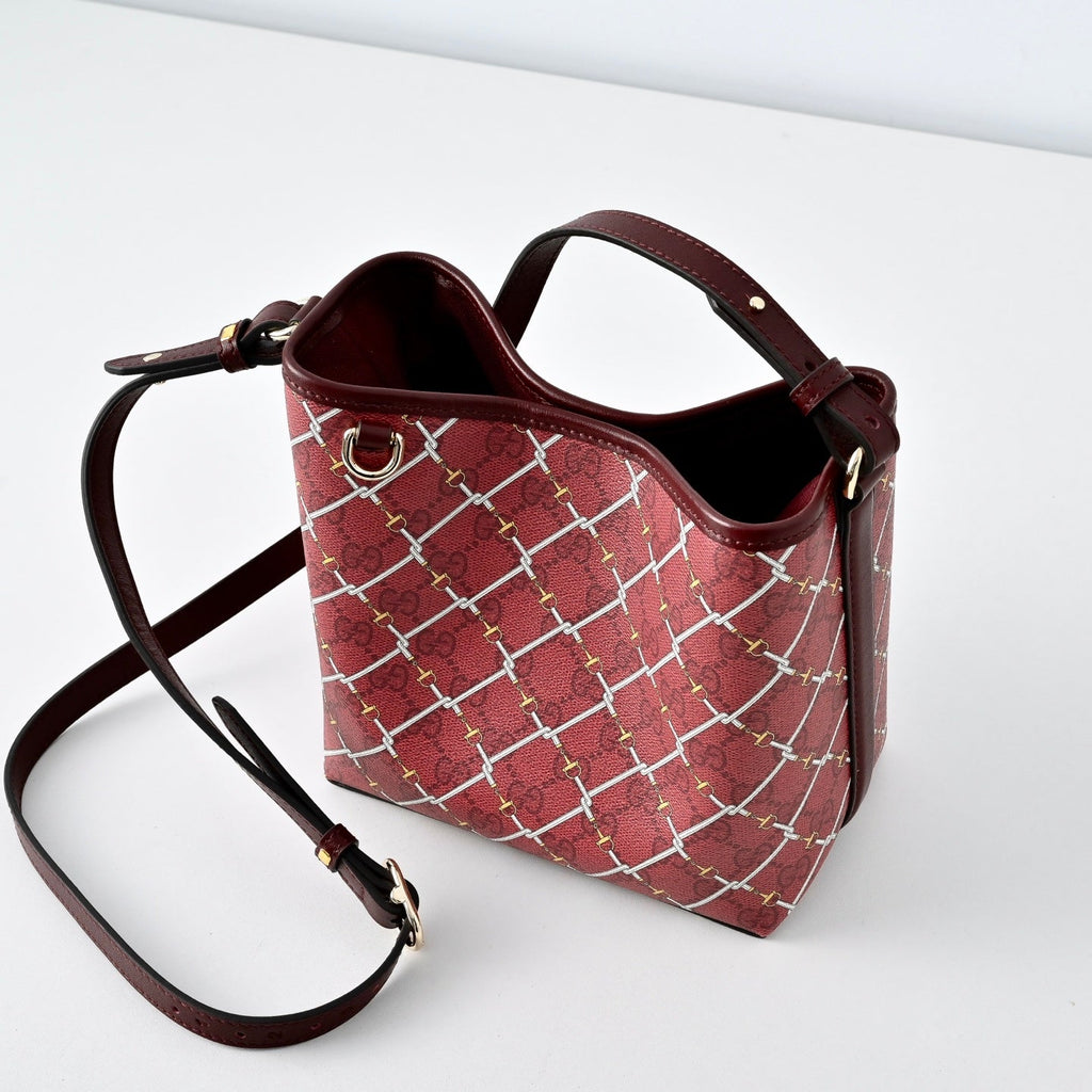 Gucci GG Emblem Bucket Bag ¨C 815118