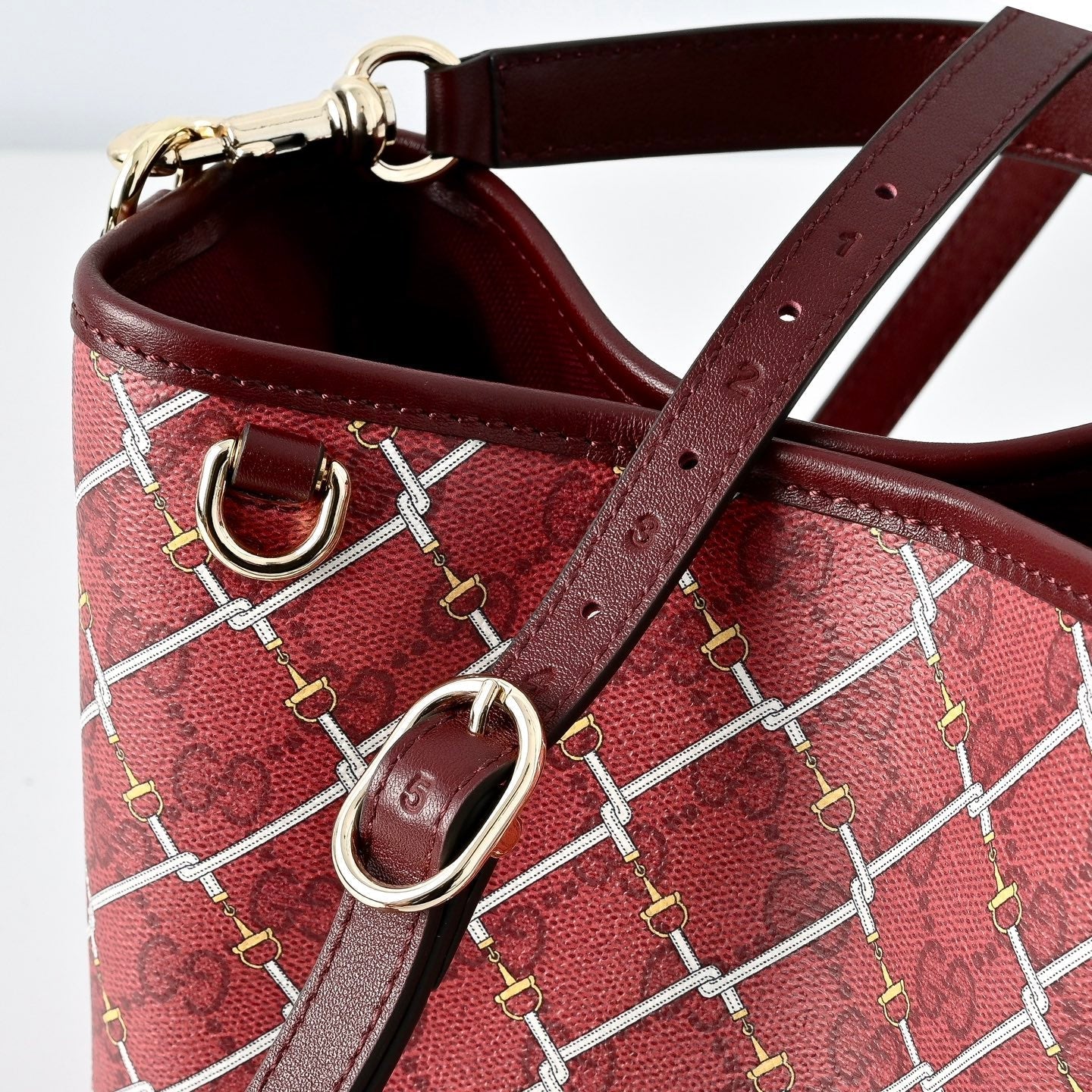 Gucci GG Emblem Bucket Bag ¨C 815118