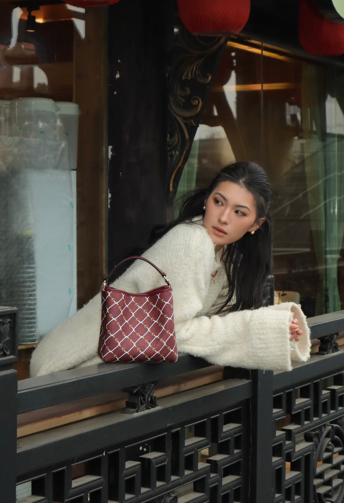 Gucci GG Emblem Bucket Bag ¨C 815118