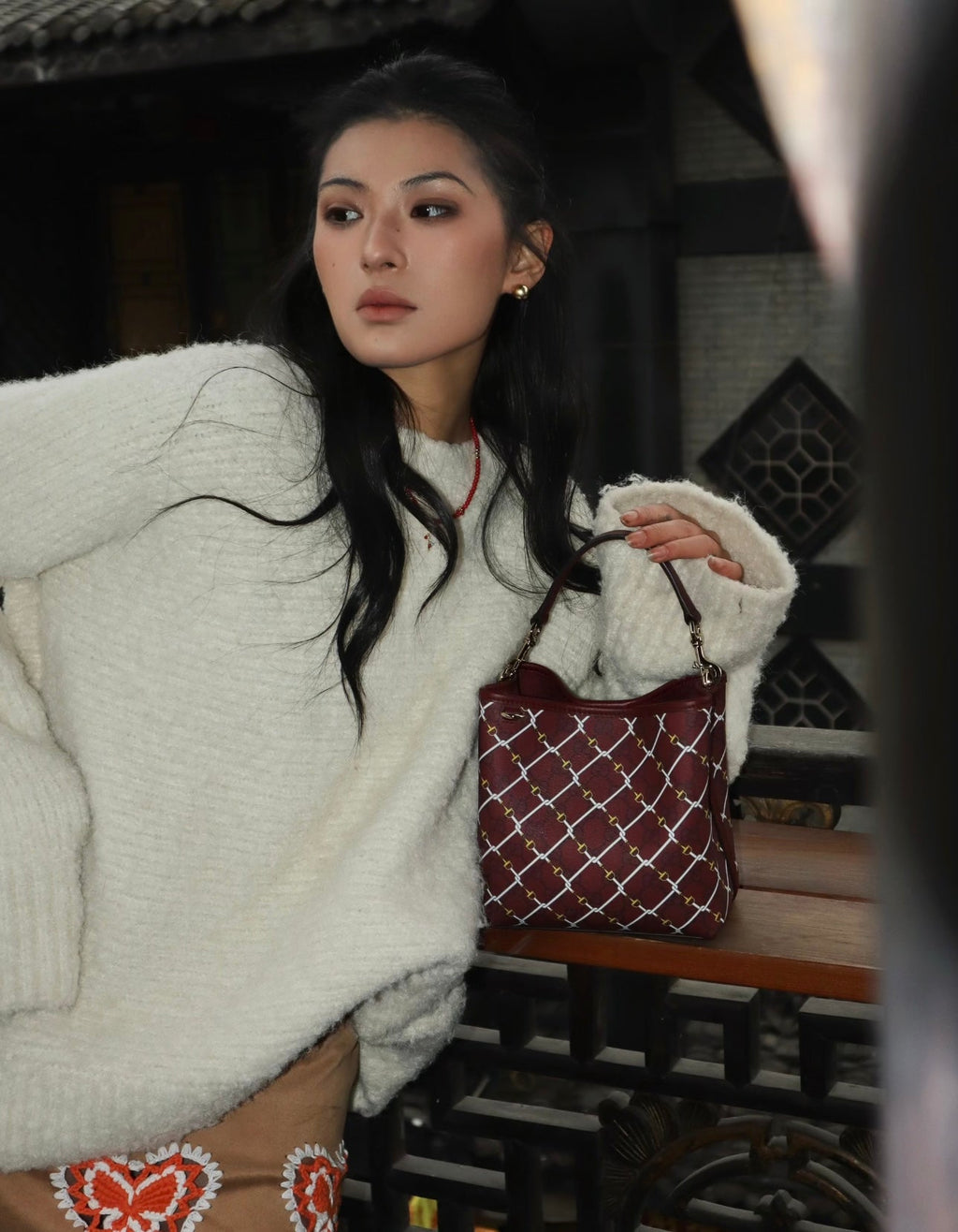 Gucci GG Emblem Bucket Bag ¨C 815118