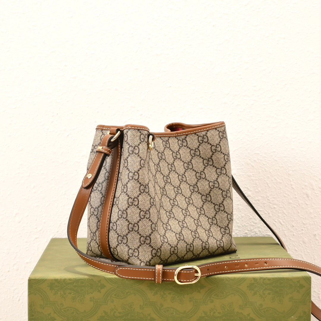 Gucci GG Emblem Bucket Bag ¨C 815118
