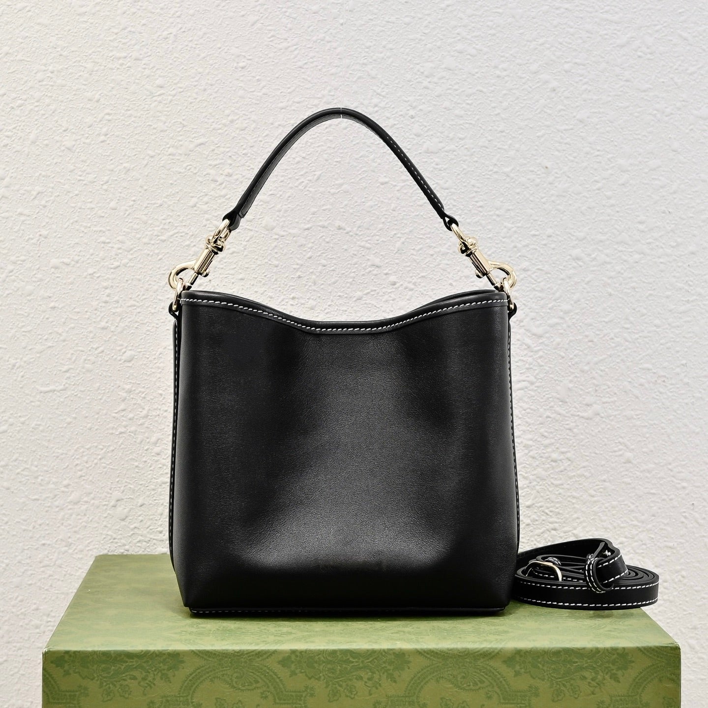 Gucci GG Emblem Bucket Bag ¨C 815118