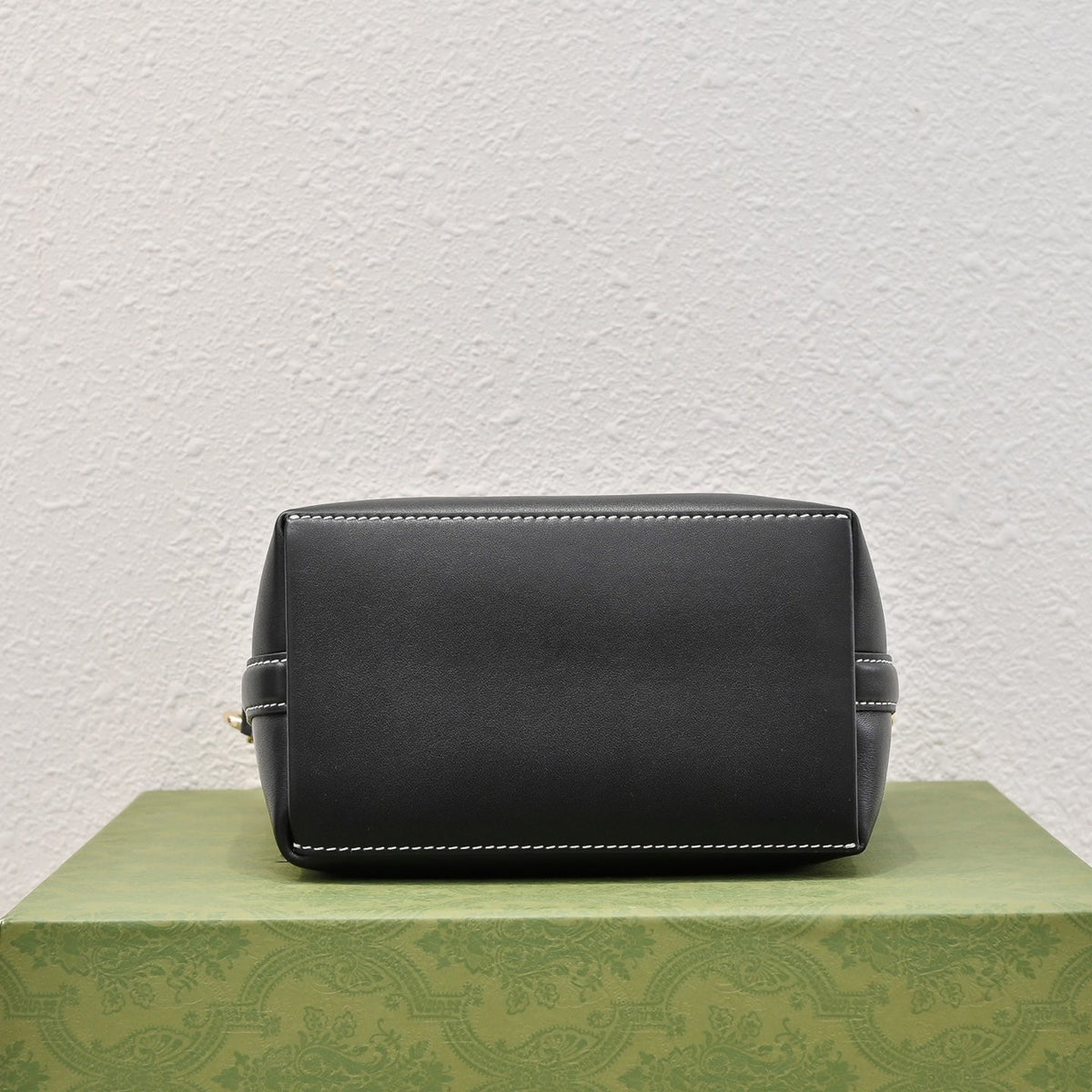 Gucci GG Emblem Bucket Bag ¨C 815118