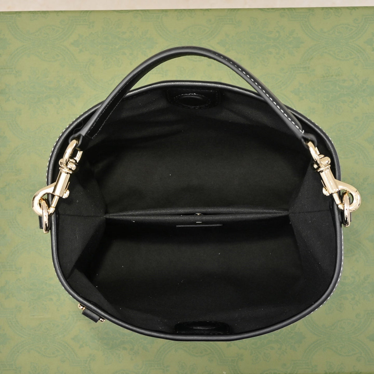 Gucci GG Emblem Bucket Bag ¨C 815118