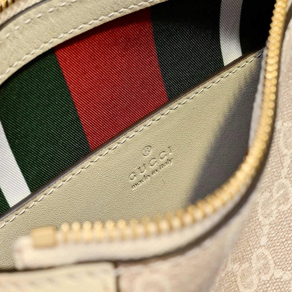 Gucci Emblem Small Zipped Tote Bag ¨C 815218