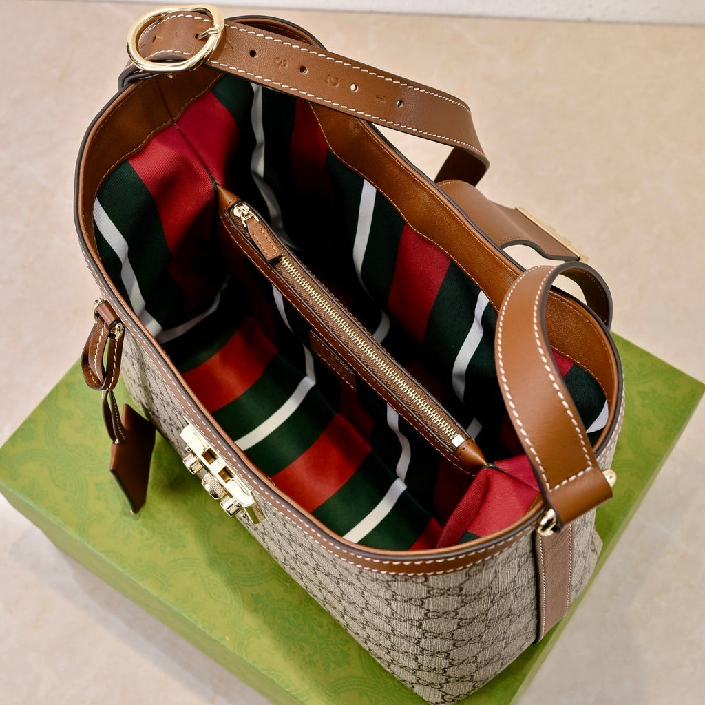 Gucci GG Padlock Shoulder Bag ¨C 839021