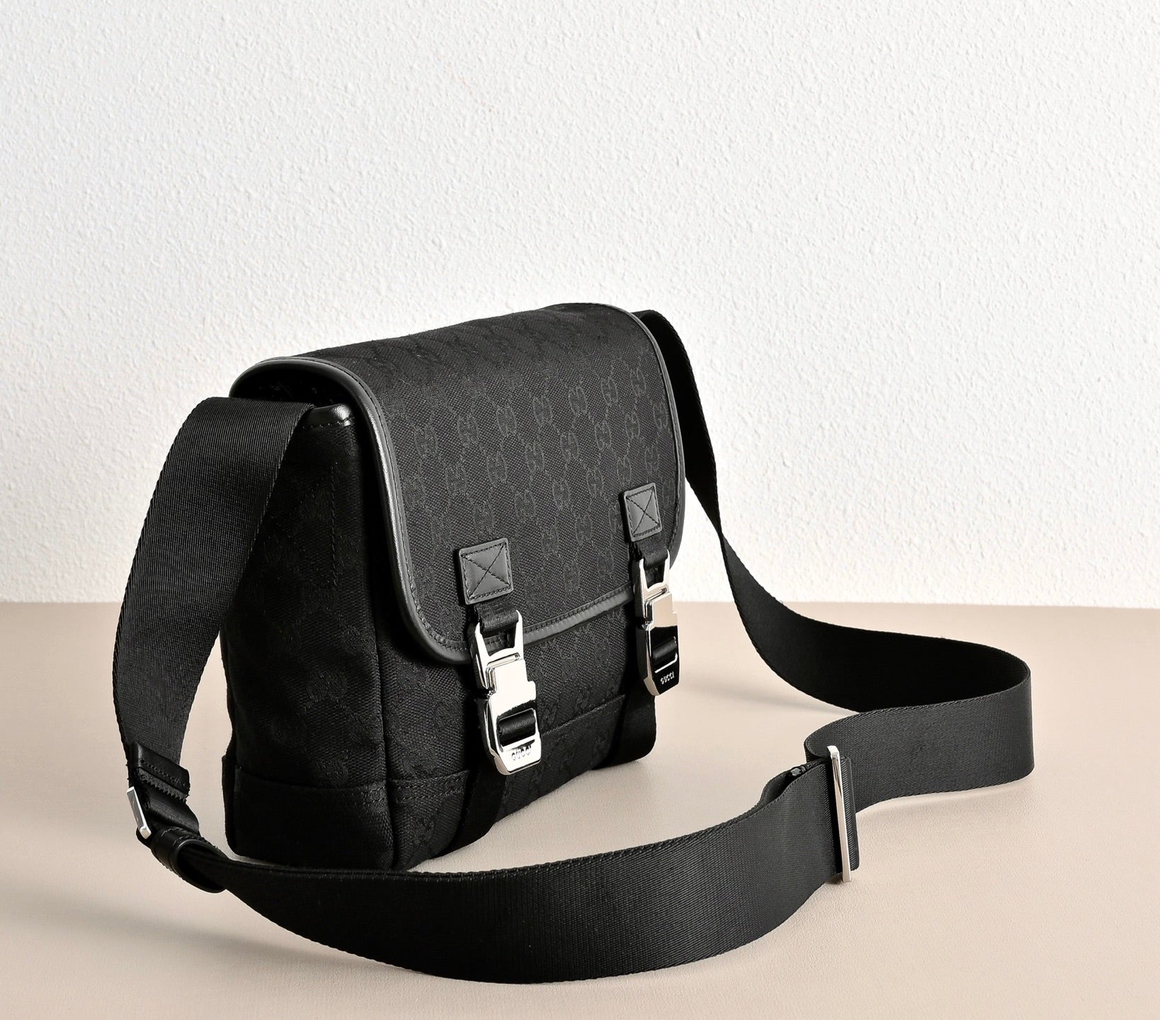 Gucci GG Canvas Small Crossbody Bag ¨C 854745