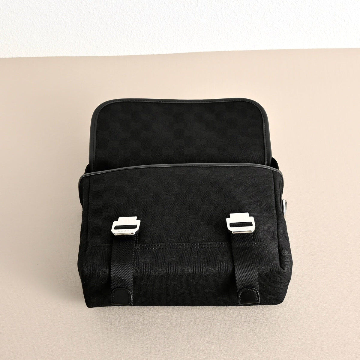 Gucci GG Canvas Small Crossbody Bag ¨C 854745