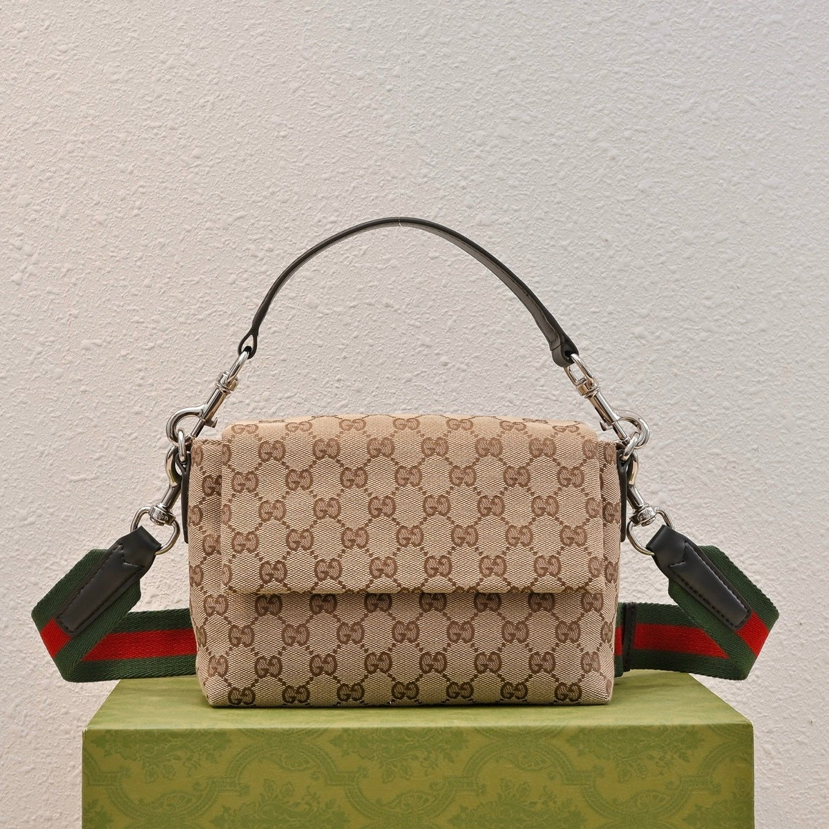 Gucci GG Canvas Small Top Handle Crossbody Bag ¨C 821617