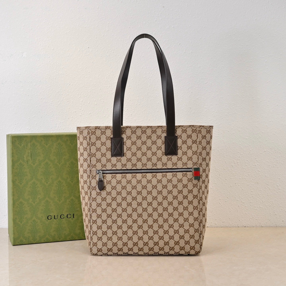 Gucci GG Canvas Medium Tote Bag ¨C 834796
