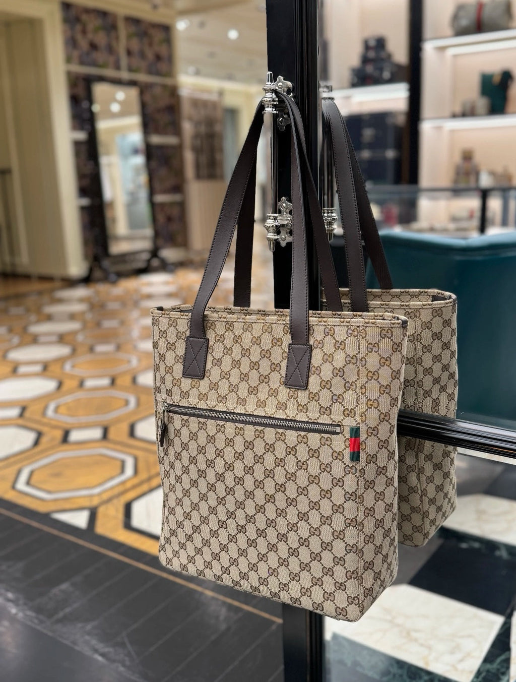 Gucci GG Canvas Medium Tote Bag ¨C 834796